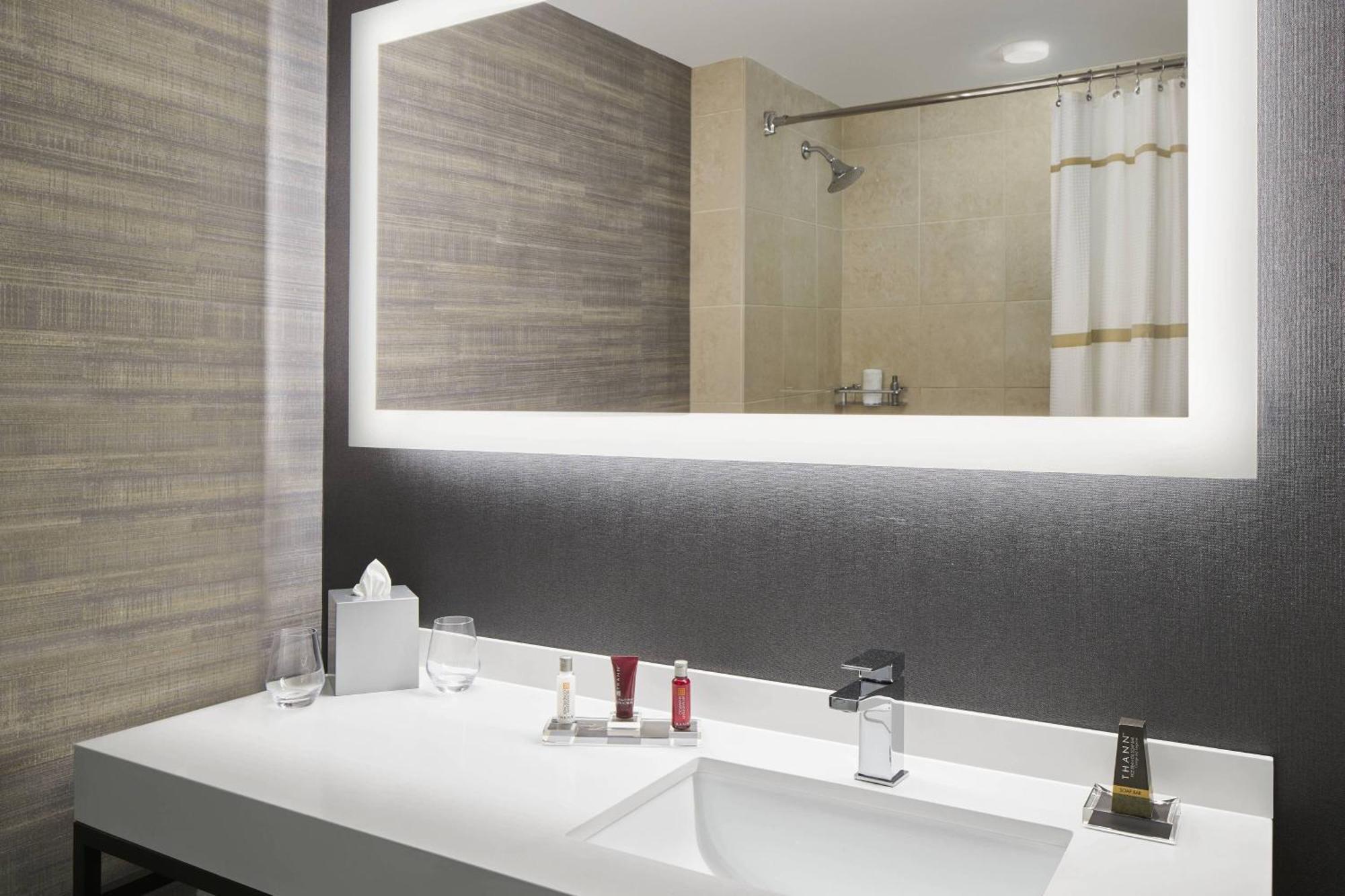 Bethesda North Marriott Hotel & Conference Center Екстериор снимка